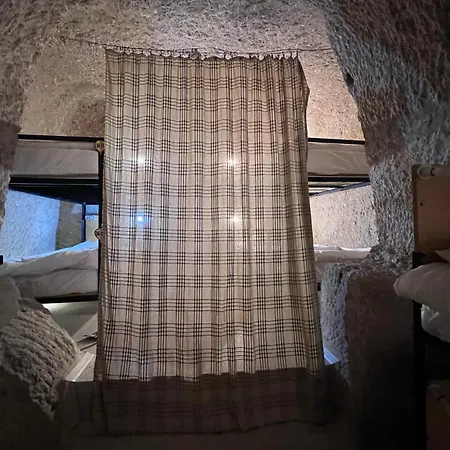 Center Cave Guest house