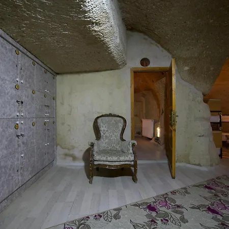 Center Cave Guest house *