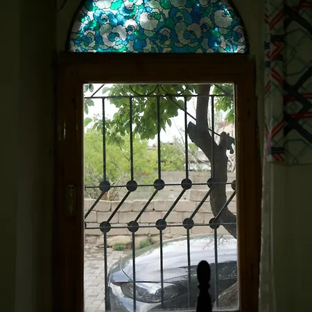 Center Cave Guest house *
